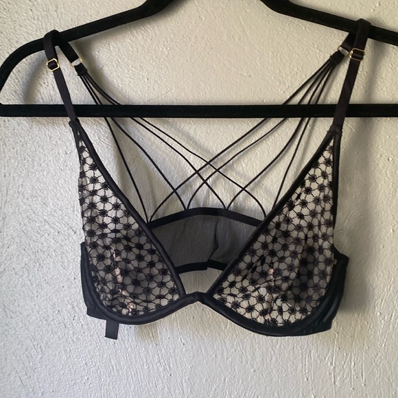 Victoria's Secret Other - Victorias Secret 32C